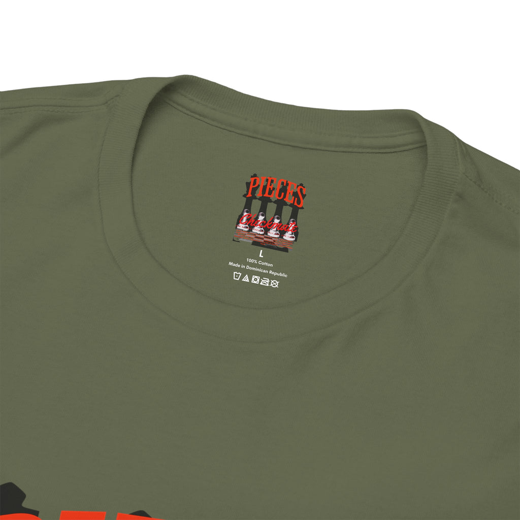 Pieces Chessboard Graphic Tee – "Pieces" Chess Club Vintage Design